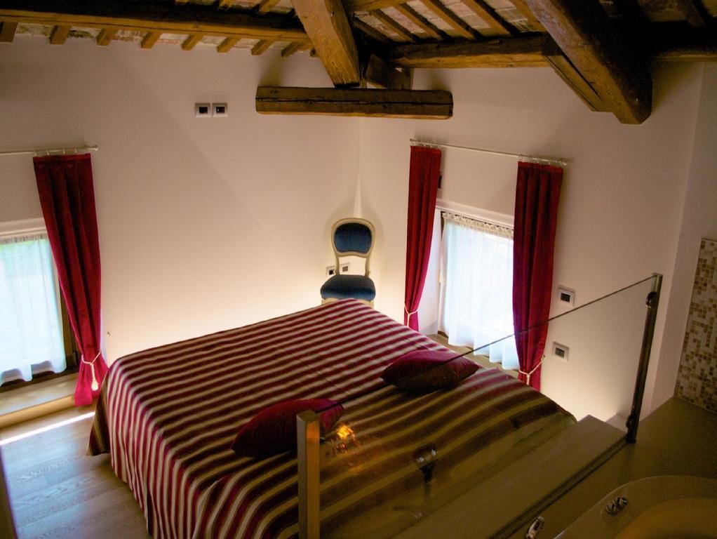 Villa Butussi - L'Ospitalita Del Vino Corno di Rosazzo Rom bilde