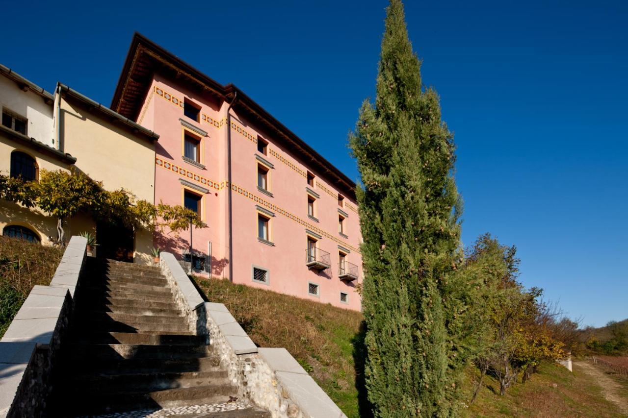 Villa Butussi - L'Ospitalita Del Vino Corno di Rosazzo Eksteriør bilde